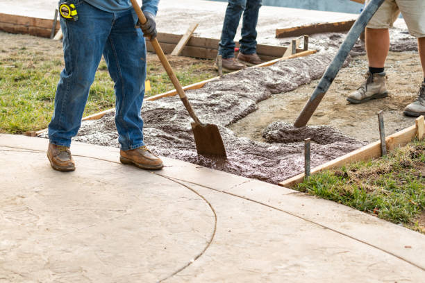 Best Concrete Sidewalk Installation in Seeley, CA